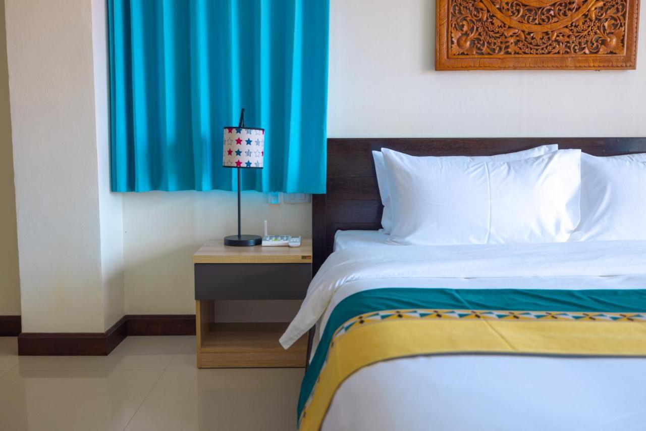 Phuket Kana International Hotel普吉岛卡娜国际酒店 Rawai Buitenkant foto